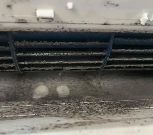 深圳空调吹的风有股烧焦味是怎么回事